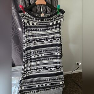 Mossimo Black and White Patterned Maxi Skirt